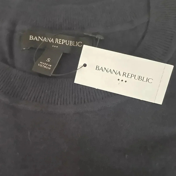 Banana Republic Cute Crew Neck Kitten Cat Tee - Picture 6 of 8